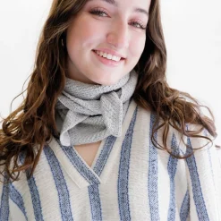 BLACK COLOUR Bckitty Triangle Scarf Grey