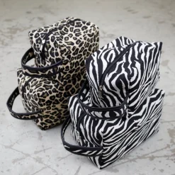 BLACK COLOUR Makeup Bag Leo