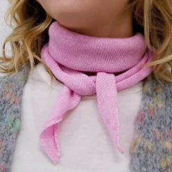 BLACK COLOUR Triangle Knitted Scarf Pink