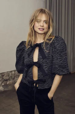 CO' COUTURE Zebra Bow Blouse Black