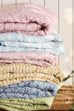 IB LAURSEN 19213-38 Quilt Cathy Rosa