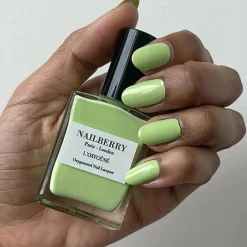 NAILBERRY Neglelak Pistachi-Oh!