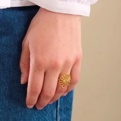 PERNILLE CORYDON Large Bellis Ring (guld/sølv)