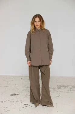 PROJECT AJ117 Hamilton Walnut