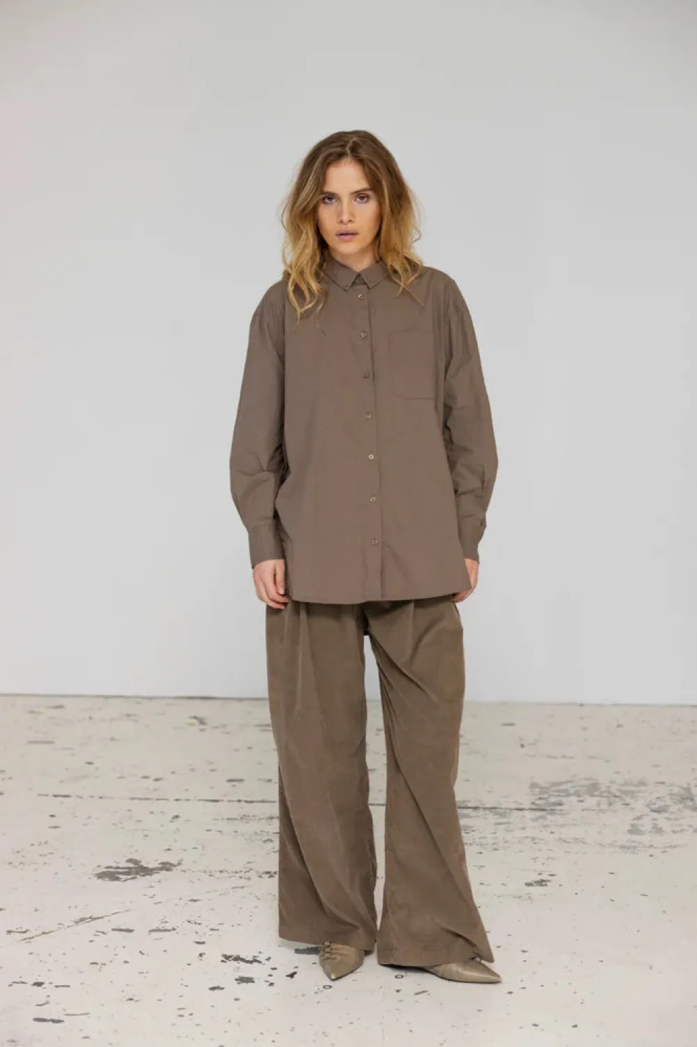 PROJECT AJ117 Hamilton Walnut